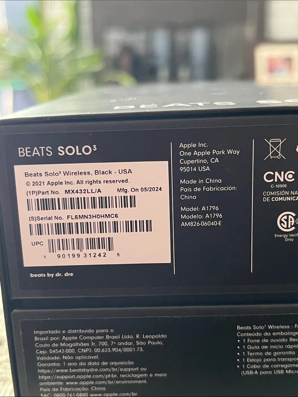 New in box Beats Solo3 wireless headphones